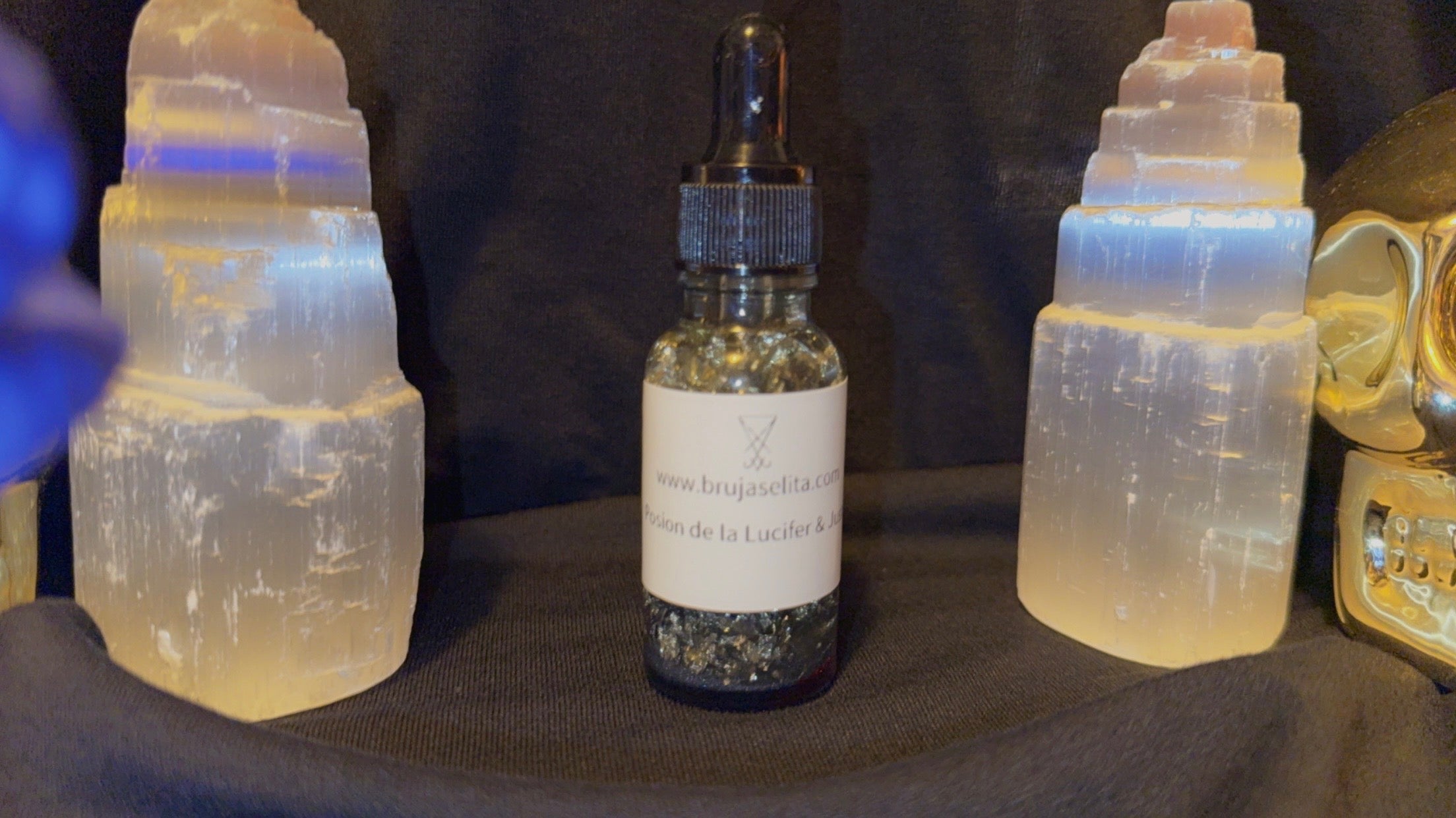 Posion De Lucifer & Jutisia.