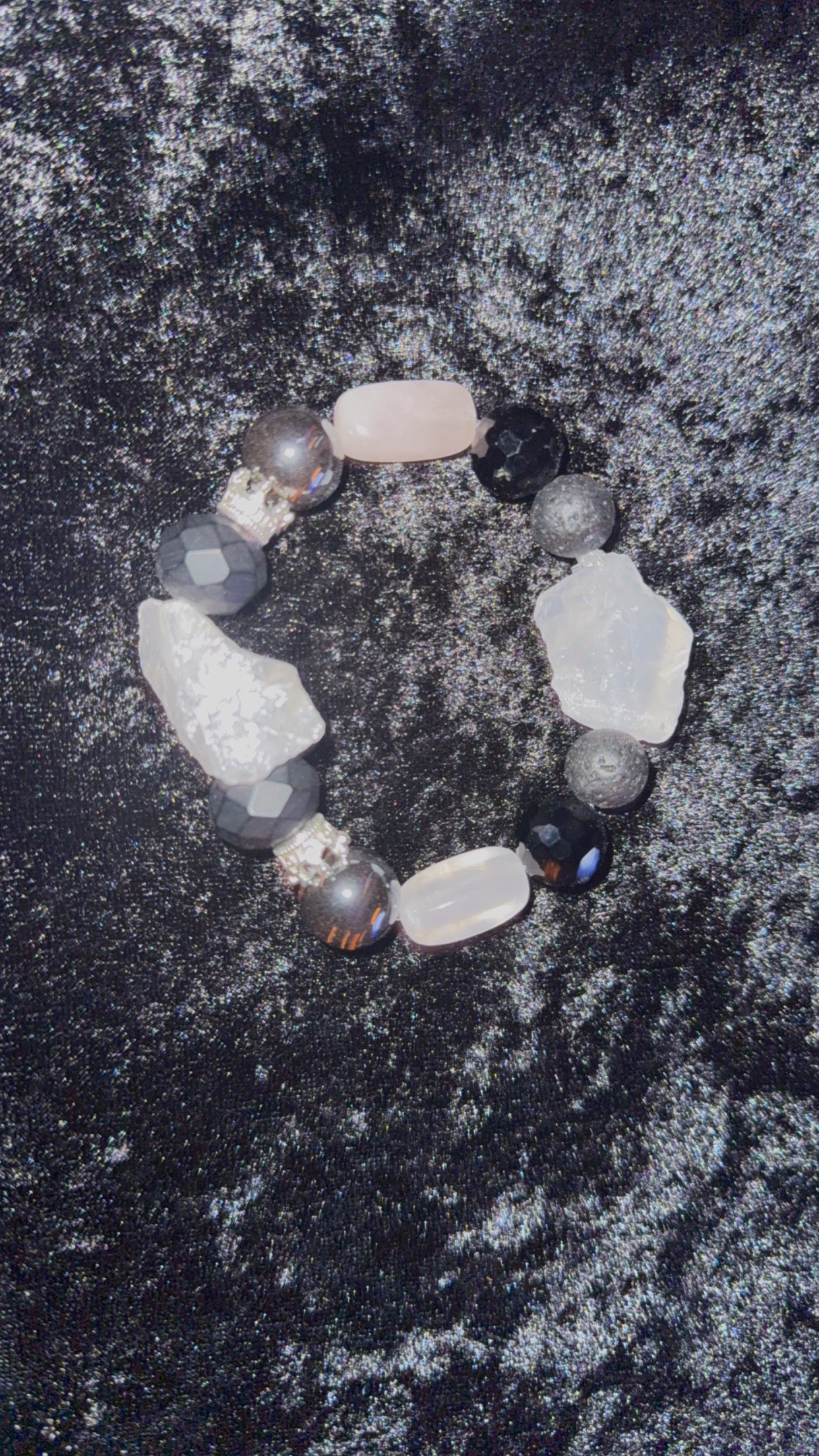 Pulsera la fuerza de la bruja.