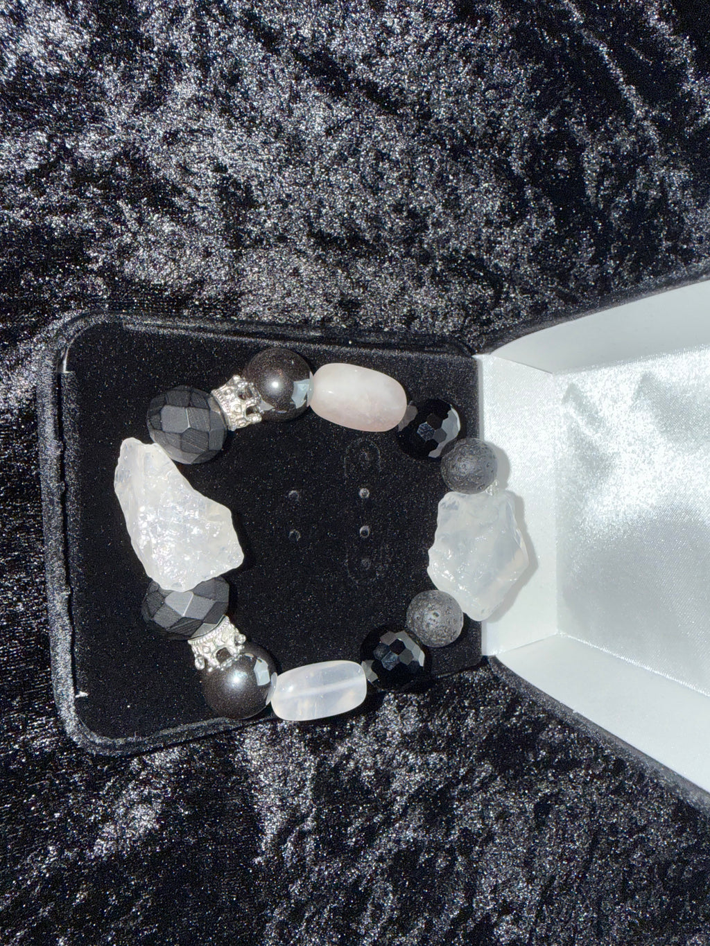 Pulsera la fuerza de la bruja.